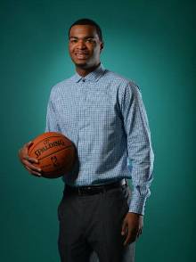 王曦雨利用 王曦雨利用