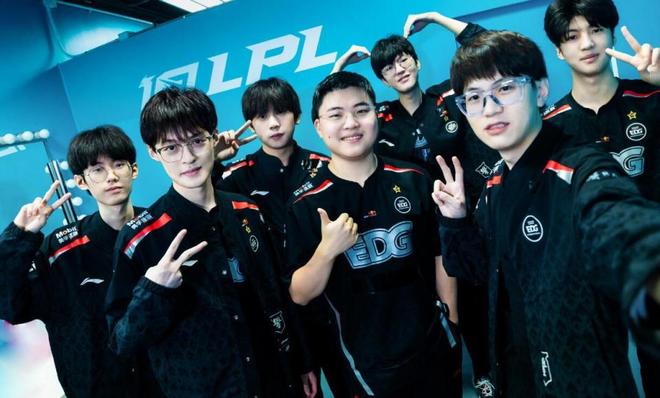 体育法拉利车队与塞恩斯续约至2024年底