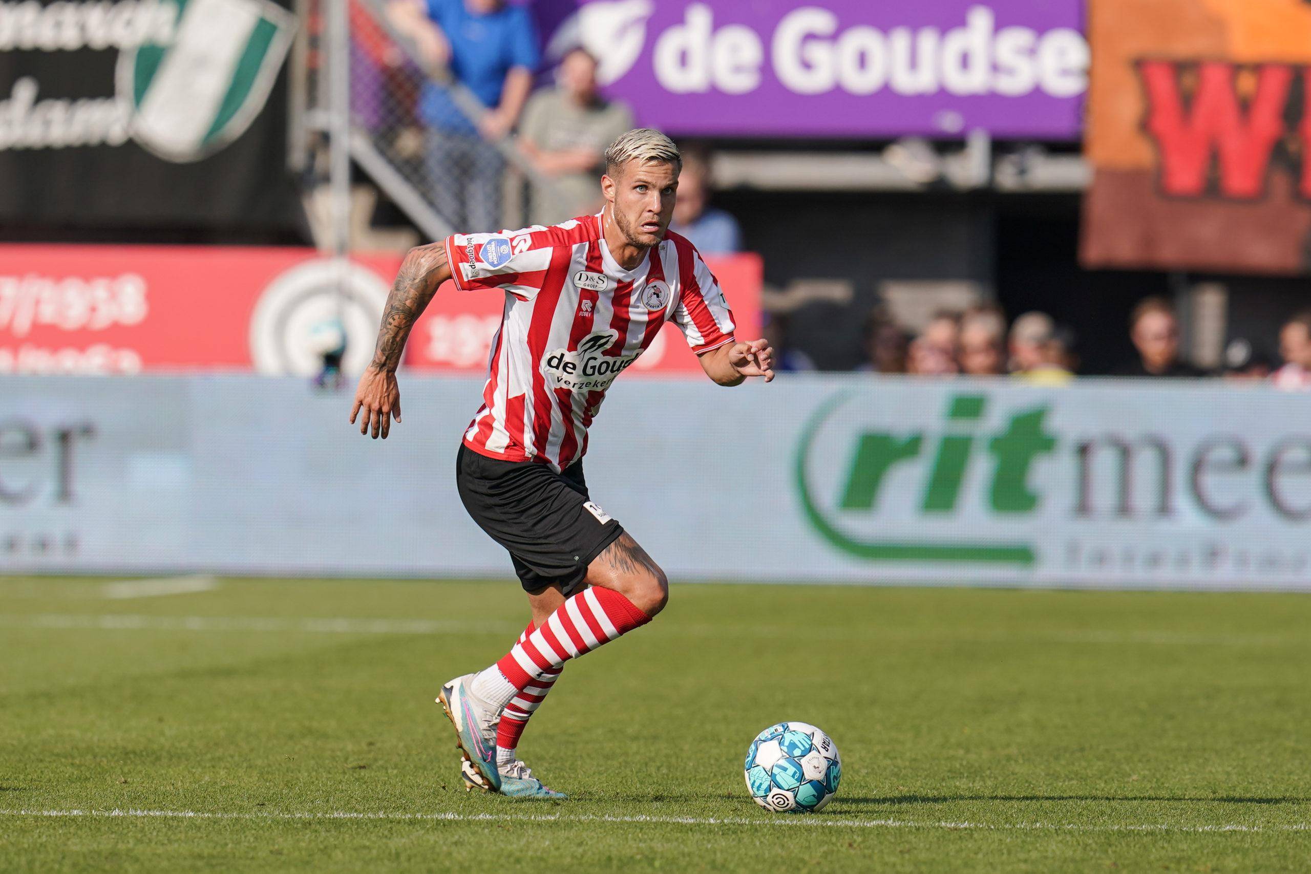 话更是引起 话更是引起