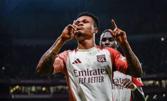 年轻中场如 年轻中场如